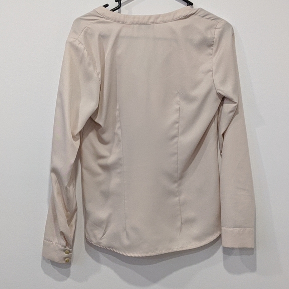 The Limited Scandal Collection Long Sleeve Top - Picture 3 of 8